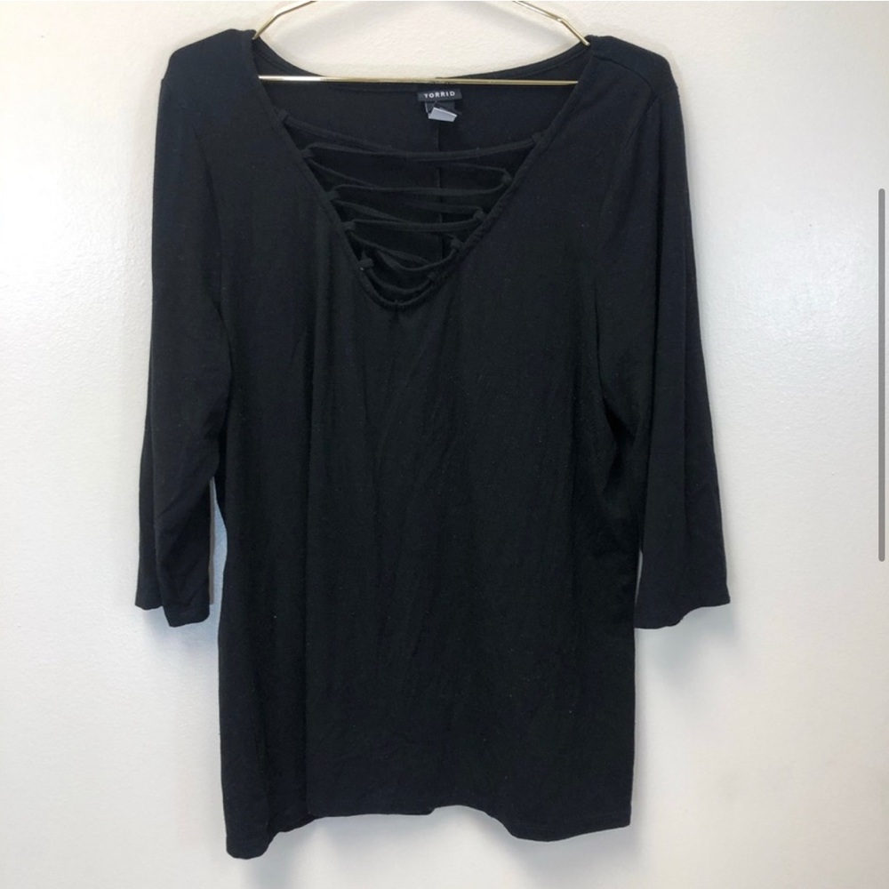TORRID black strappy v-neck top size 2